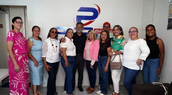 Prefeita de Trindade participa de entrevista sobre o Dia da Mulher