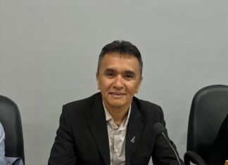 Na manhã desta sexta-feira o vereador Silvano do Morais esteve na secretaria de infraestrutura para solicitar ao secretário calçamento e saneamento básico para o distrito do Morais