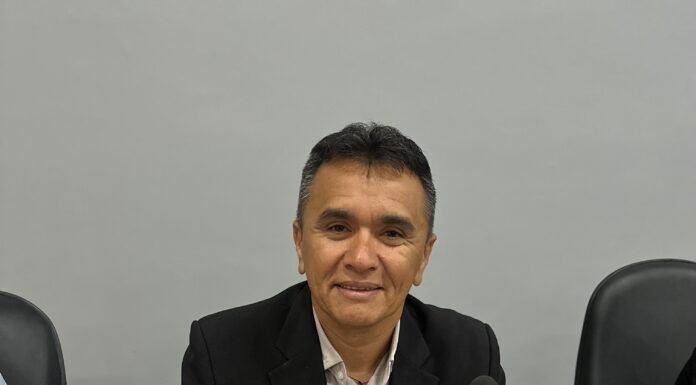 Na manhã desta sexta-feira o vereador Silvano do Morais esteve na secretaria de infraestrutura para solicitar ao secretário calçamento e saneamento básico para o distrito do Morais