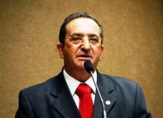 PREFEITURA DE ARARIPINA DECRETA LUTO DE 7 DIAS POR FALECIMENTO DO EX-PREFEITO EMANUEL BRINGEL