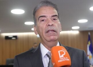 Deputado Coronel Alberto Feitosa realiza visita ao Hospital da PMPE