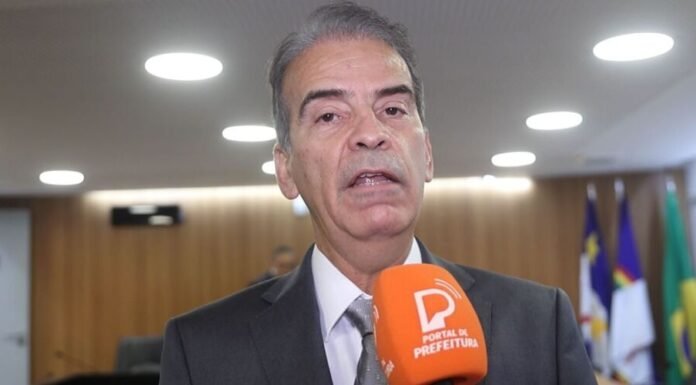 Deputado Coronel Alberto Feitosa realiza visita ao Hospital da PMPE