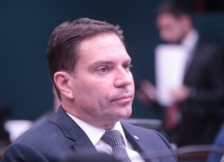Moraes suspende ação penal contra Ramagem por crimes pós-diplomação no STF