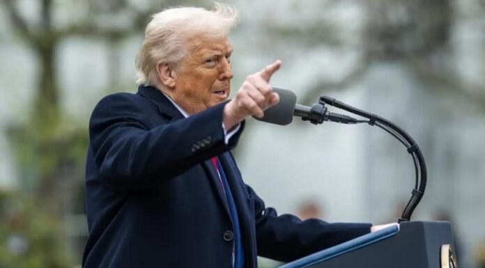 Governo Trump anuncia que pagará US$ 1.000 a imigrantes que deixarem o país por iniciativa própria