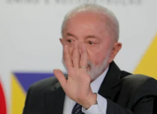 Avaliação positiva de Lula entre idosos cai 26 pontos desde a posse.