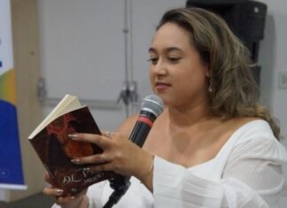 Carla Montanha – livro “De peito Aberto” junho de 2025