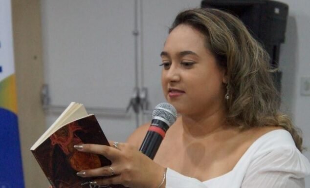 Carla Montanha – livro “De peito Aberto” junho de 2025