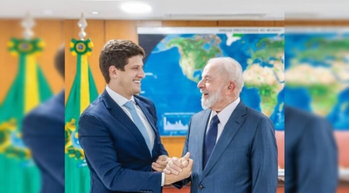 “Fora da agenda”: Lula recebe presidente da Petrobras e João Campos