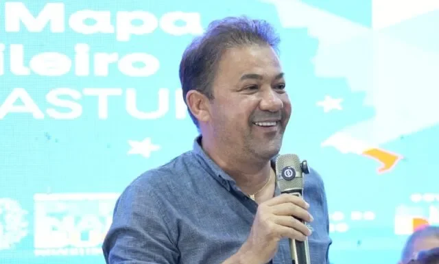 Prefeito Evilásio Mateus antecipa pagamento do 13º salário e aquece economia de Araripina (PE)