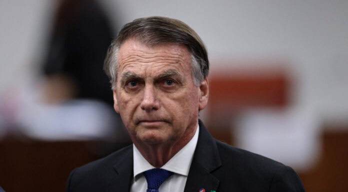 Bolsonaro é alvo de operação da PF e terá que usar tornozeleira eletrônica por ordem do STF