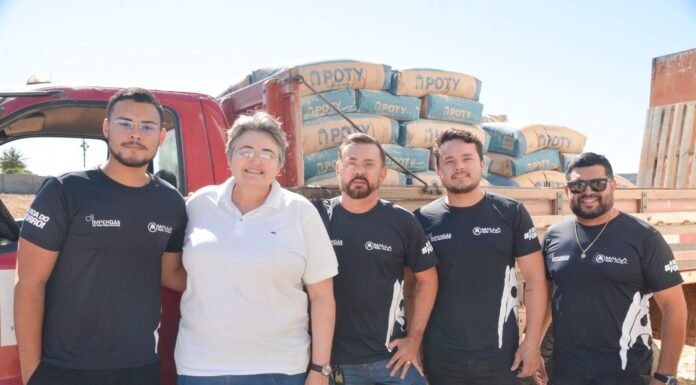 Solidariedade em ação: Neto Batista doa 100 sacos de cimento e anuncia show beneficente para Hospital do Câncer do Sertão do Araripe