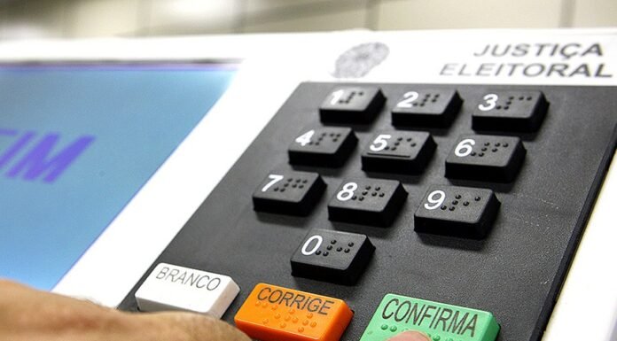 Impacto da reforma política nas eleições municipais hoje