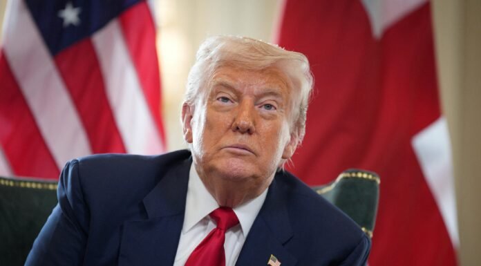 Trump envia submarinos nucleares para Rússia após crítica de Medvedev