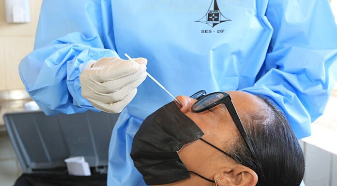 Casos de covid-19 estão em alta no Ceará e no Rio, aponta Fiocruz