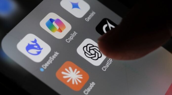 ChatGPT lança recurso para proteger jovens após caso de suicídio