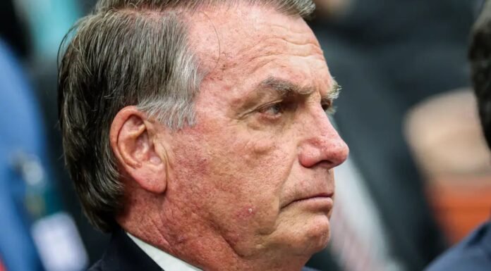 Bolsonaro está “debilitado” e não irá a julgamento, diz advogado