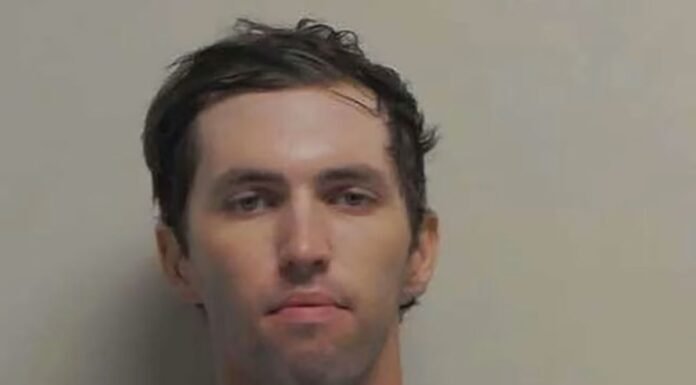 “Bella ciao”, “Se ler é gay”: quem é o preso por matar Charlie Kirk