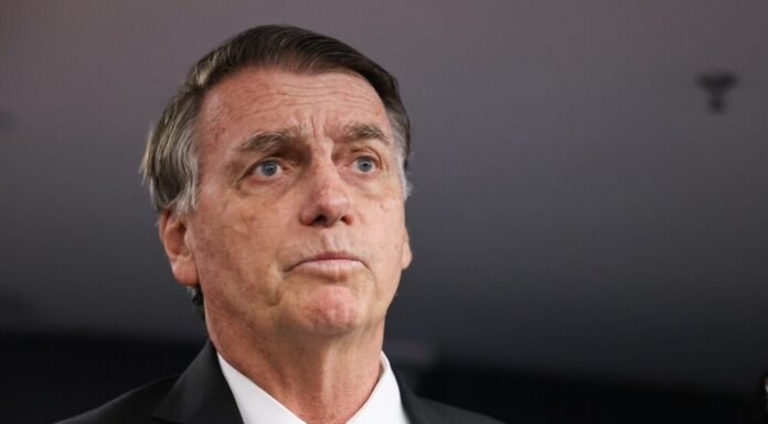 Bolsonaro recebe alta hospitalar; laudo aponta câncer de pele
