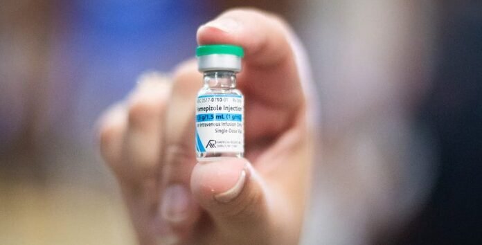 Brasil recebe 2,5 mil unidades de fomepizol, antídoto contra metanol