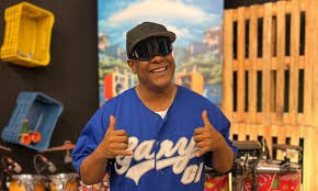 Vocalista do Psirico é internado e passa por cirurgia no coração