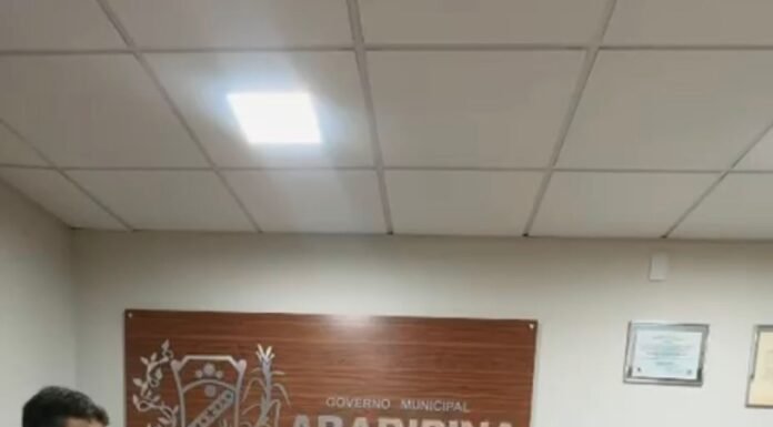 Prefeito Evilásio Mateus assina contrato de compra do terreno da antiga AABB onde será construído ginásio e espaço de lazer em Araripina