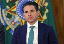 Hugo Motta Reúne Líderes para Discutir Incentivos Fiscais e Outras Pautas