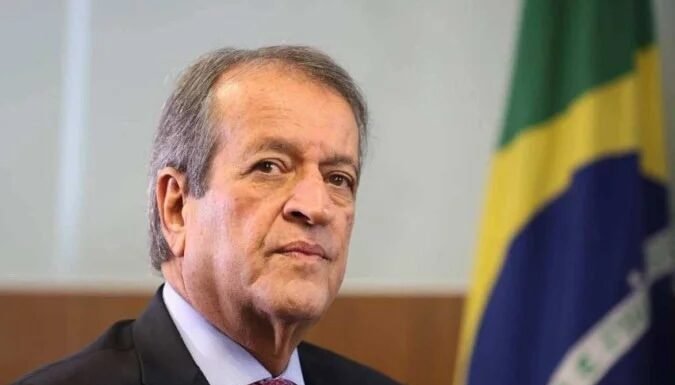 Valdemar Costa Neto Aponta Romeu Zema como Vice Ideal para Flávio Bolsonaro