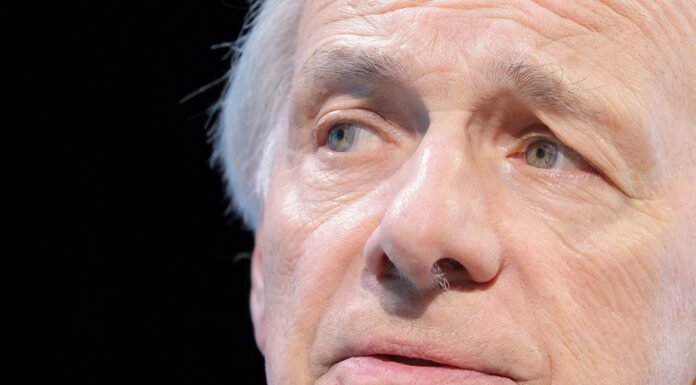Ray Dalio Declara o Fim da Ordem Mundial e Alerta para Conflitos Futuras