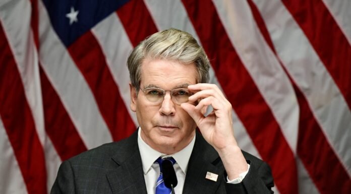 EUA Utilizam Tarifas para Ajustar Relações Comerciais com Brasil e Colômbia