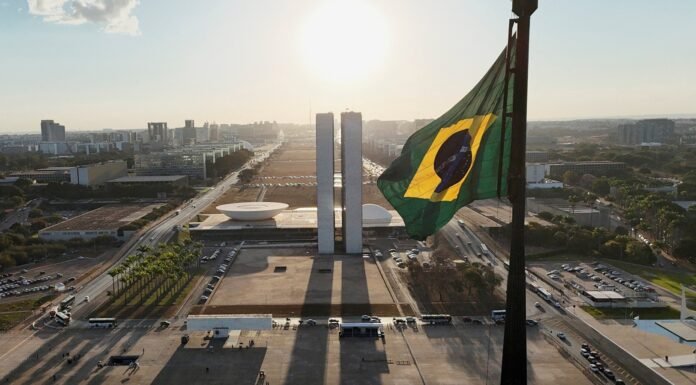 Lideranças do PL e União se Mobilizam Contra Votação da Escala 6×1 no Congresso