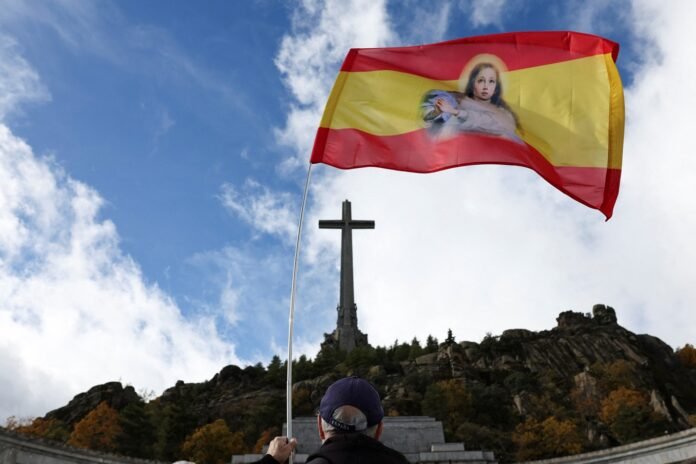 2026-01-08T160100Z_638164739_RC2OXHAQHN8D_RTRMADP_3_SPAIN-POLITICS