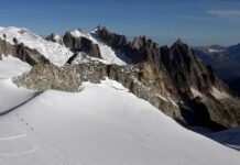 Avalanche no Mont Blanc causa fatalidades e feridos entre esquiadores