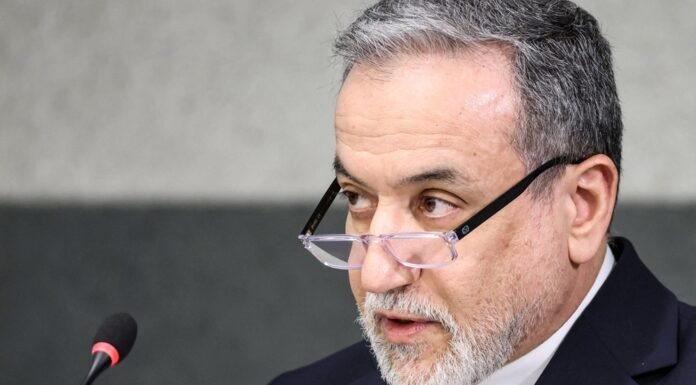 Chanceler Iraniano Afirma que Ali Khamenei Está Vivo e Condiciona Diálogo a Cessar-Fogo