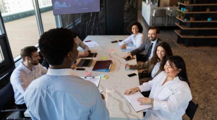 Transformando Reuniões: Dicas para Aumentar a Produtividade e o Engajamento