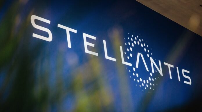 Stellantis Planeja Retorno ao Lucro Após Expressivo Prejuízo com Veículos Elétricos