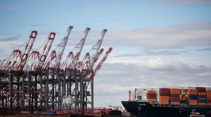 Disputa por Reembolsos de Tarifas nos EUA: O Impacto da Decisão da Suprema Corte