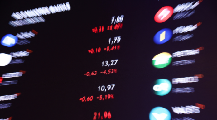 Destaques do Mercado: Resultados e Notícias Corporativas