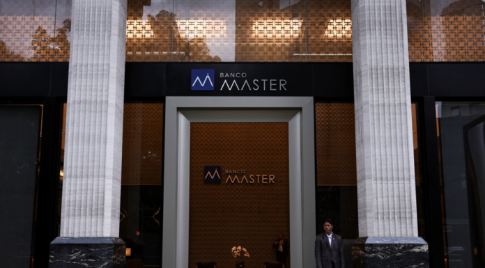 TCE Investiga Aplicações da Cedae no Banco Master de R$ 218 Milhões