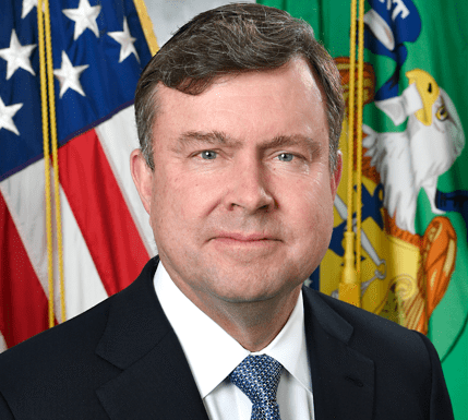 Mudanças na Liderança do Tesouro dos EUA: Saída de John Hurley Após Tensões Internas