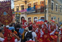 O Carnaval Brasileiro: Polos Financeiros e Festividades em Crescimento