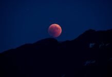 Eclipse Lunar Total: Entenda o Fenômeno da Lua de Sangue e Onde Observá-lo