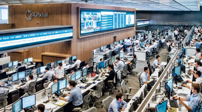 BTG Pactual Registra Lucro Ajustado de R$ 4,60 Bilhões no Quarto Trimestre