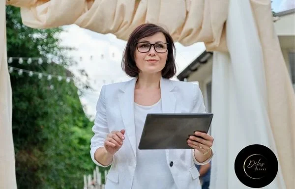 Cerimonial Moderno: Eficiência e Elegância nos Pronunciamentos Públicos Especialista e novas diretrizes do CNJ reforçam a importância da objetividade em eventos solenes.