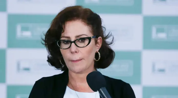 Justiça Italiana Rejeita Pedido de Troca de Juízes no Caso de Carla Zambelli