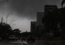 Alerta de Chuvas Intensas e Névoa Densa no DF: O Amanhã que Virou Noite