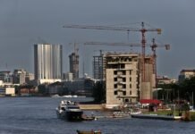 Violência no Noroeste da Nigéria: Grupo Armado Mata Mais de 30 Pessoas em Ataques Coordenados