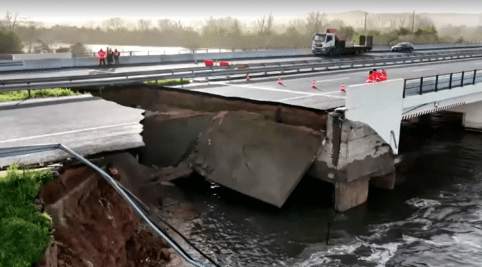 Desabamento Interdita Rodovia A1 entre Lisboa e Porto devido a Chuvas Intensificadas