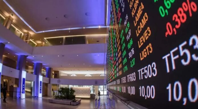 Bolsa Brasileira Registra Queda de 2% em Dia de Correção ACentuada