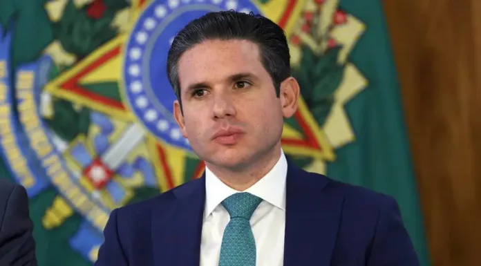 Câmara dos Deputados Avança em Resolução Bancária Após Caso do Banco Master