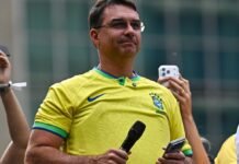 Flávio Bolsonaro Realiza Visita ao Nordeste em Busca de Apoio Popular para a Presidência